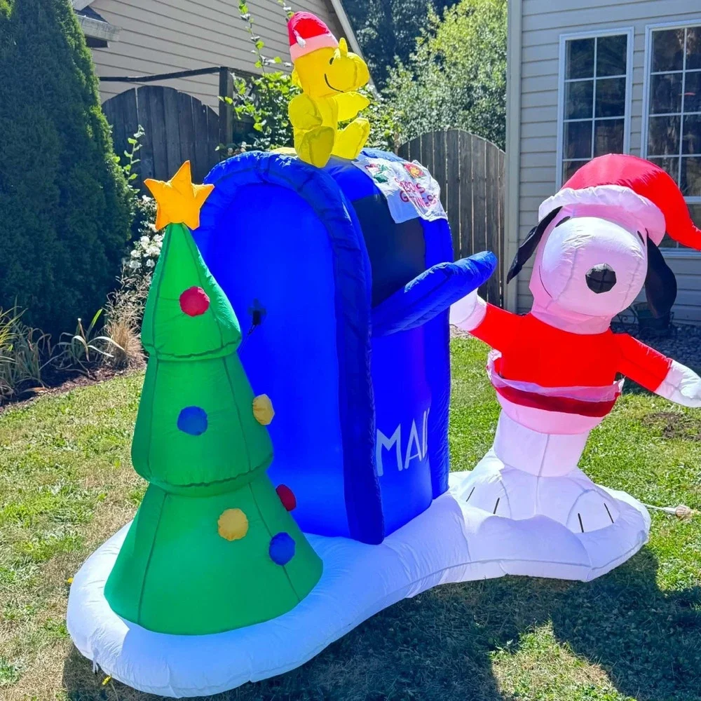 Gemmy Christmas Airblown Inflatable Snoopy and Woodstock w/Mailbox Scene Peanuts